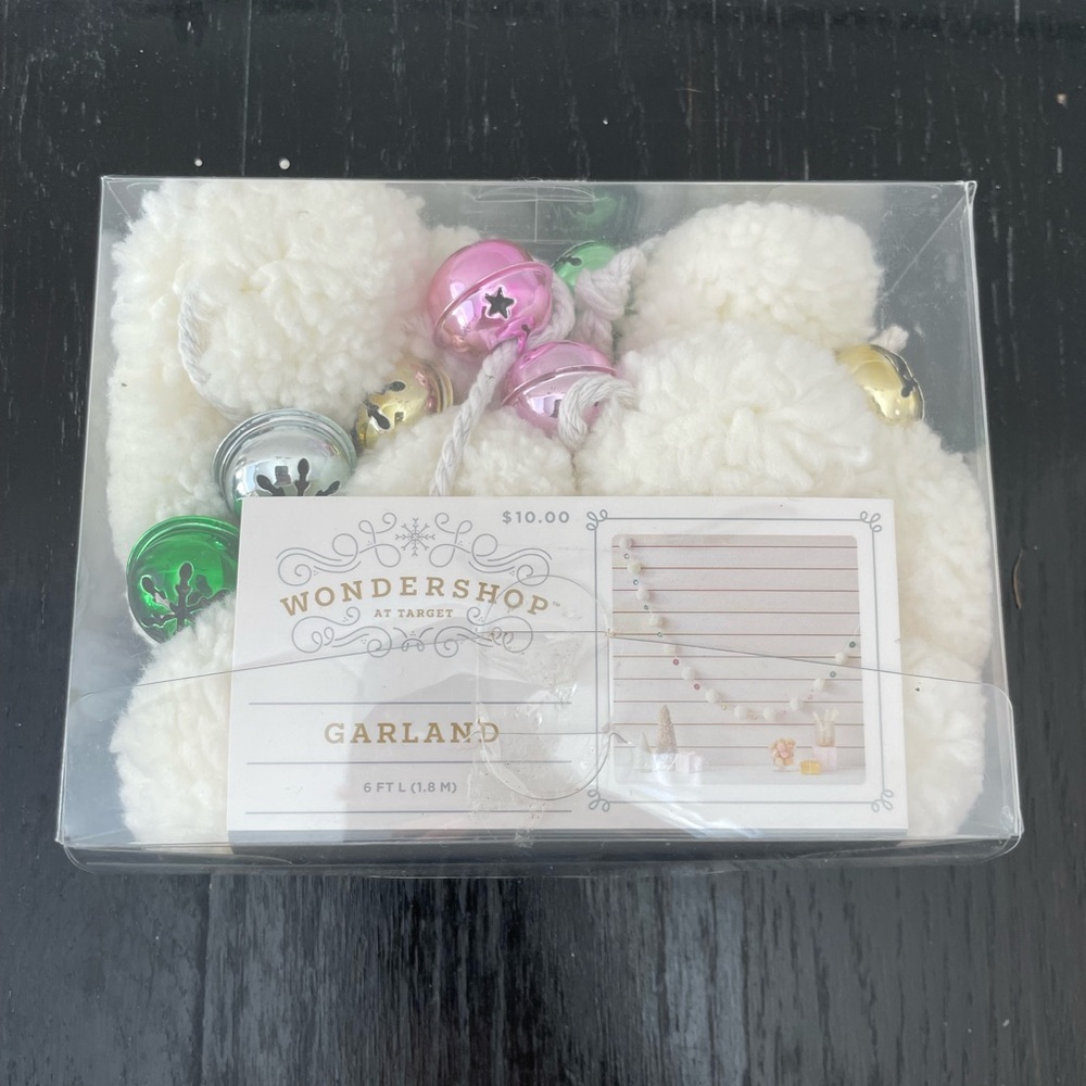 Wondershop Festive Garland